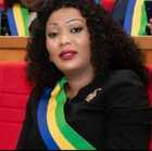 "Le Décret n°0453 organise concrètement le transfert des compétences et des moyens de l'État vers les (…)