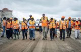 Le Ministre des Travaux Publics visite les chantiers du Camp de Gaulle et de l'esplanade Georges (…)