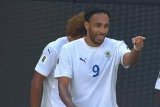 Aubameyang puissance 4 !