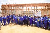 Brice Oligui Nguema à Makongonio pour toucher du doigt les chantiers en cours